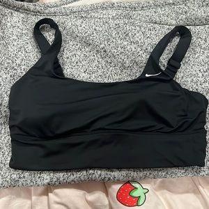 Nike Essential Scoop Neck Midkini/ Sports Bra